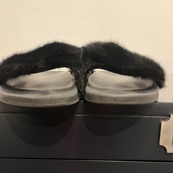 Givenchy Black Fur Slides - Picture 8 of 11